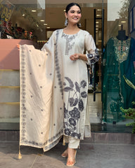 Ivory off white Embroidered Kurta Set with Dupatta