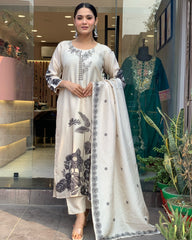 Ivory off white Embroidered Kurta Set with Dupatta