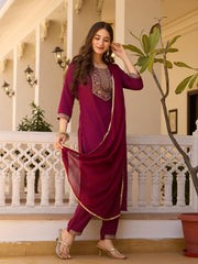 Dusty Rose Kurta Set with Floral Print Dupatta