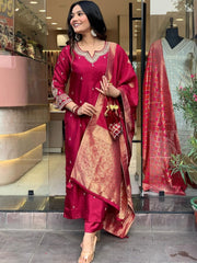 Rani pink silk kurta set with banarasi dupatta
