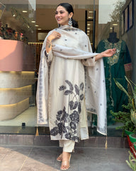 Ivory off white Embroidered Kurta Set with Dupatta