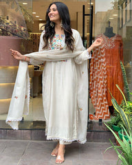 Off-White Embroidered Kurta Set with Minimal Dupatta