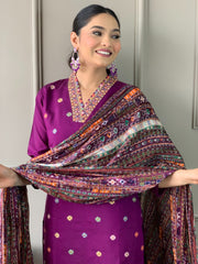 Off-White Kurta Set with Floral Print Dupatta