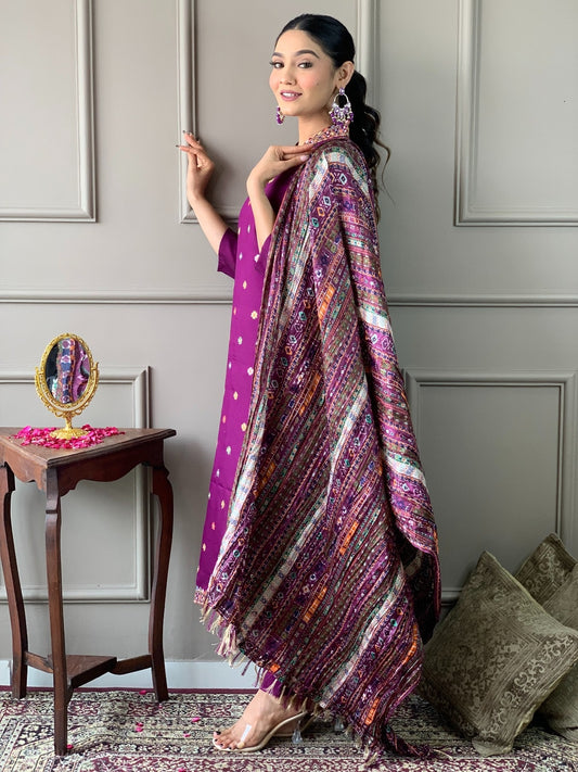 Off-White Kurta Set with Floral Print Dupatta