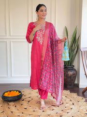 Title – Dark Pink Kurta Set with Bandhani Dupatta