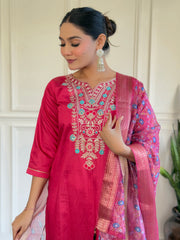 Title – Dark Pink Kurta Set with Bandhani Dupatta