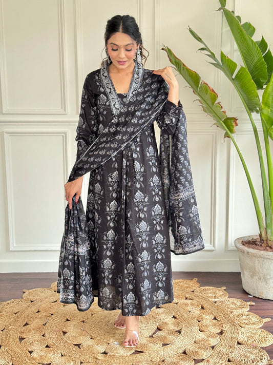 Dusty Rose Kurta Set with Floral Print Dupatta