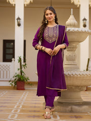 Dusty Rose Kurta Set with Floral Print Dupatta