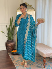 Rani Pink Kurta Set with Bandhani Dupatta