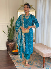 Rani Pink Kurta Set with Bandhani Dupatta
